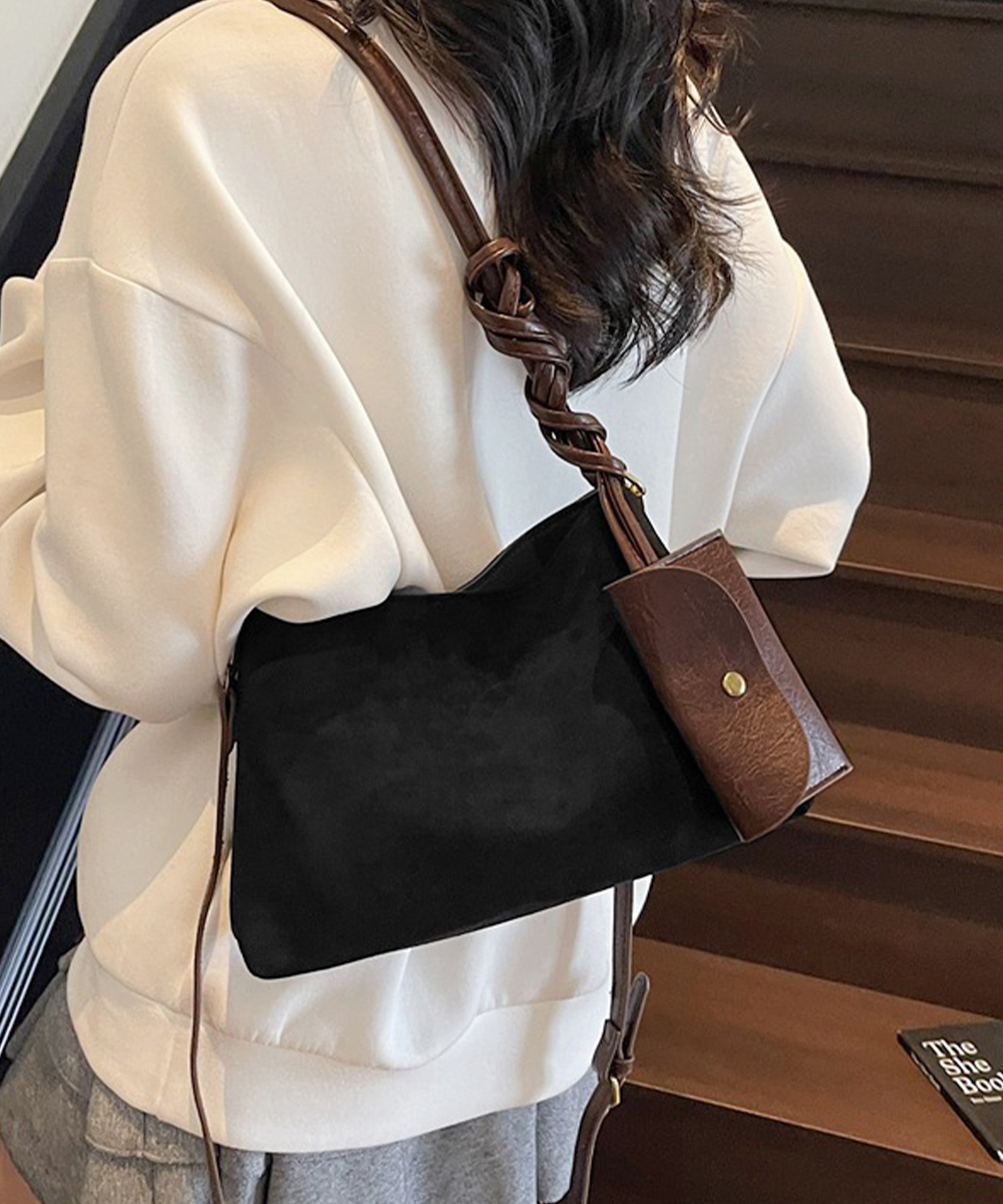 ベージュコーデ ねじりハンドル小物ショルダーバッグ ポーチ付き