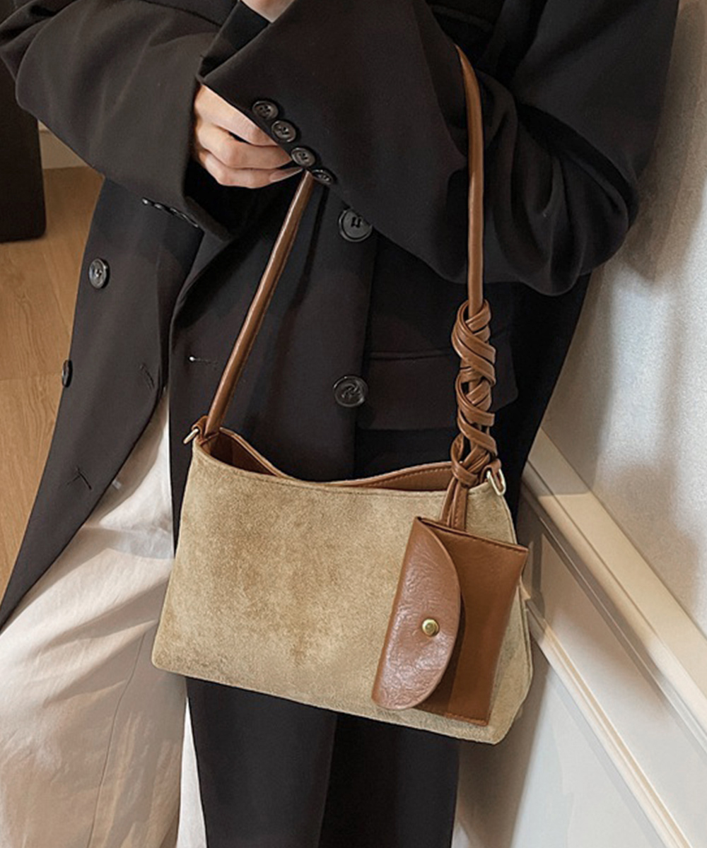 ベージュコーデ ねじりハンドル小物ショルダーバッグ ポーチ付き