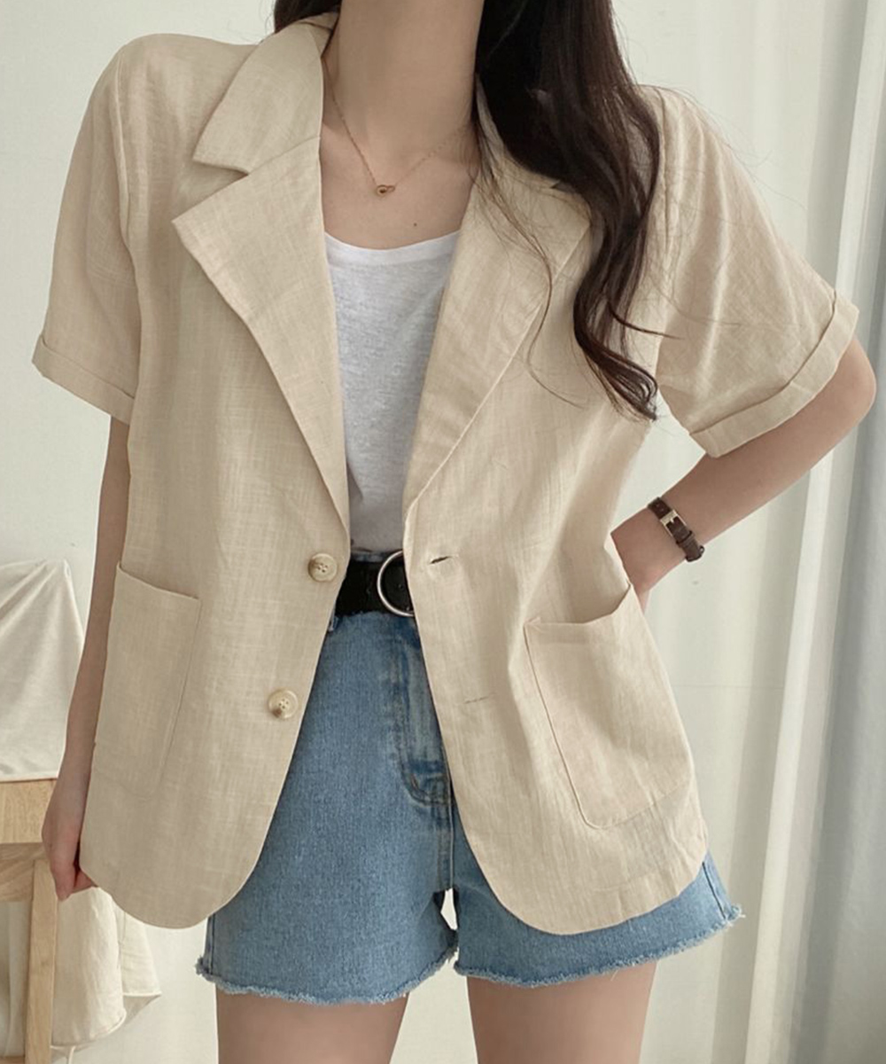 ベージュコーデ 綿麻テーラードジャケット夏のアウター