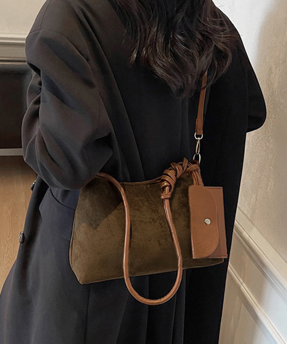 ベージュコーデ ねじりハンドル小物ショルダーバッグ ポーチ付き