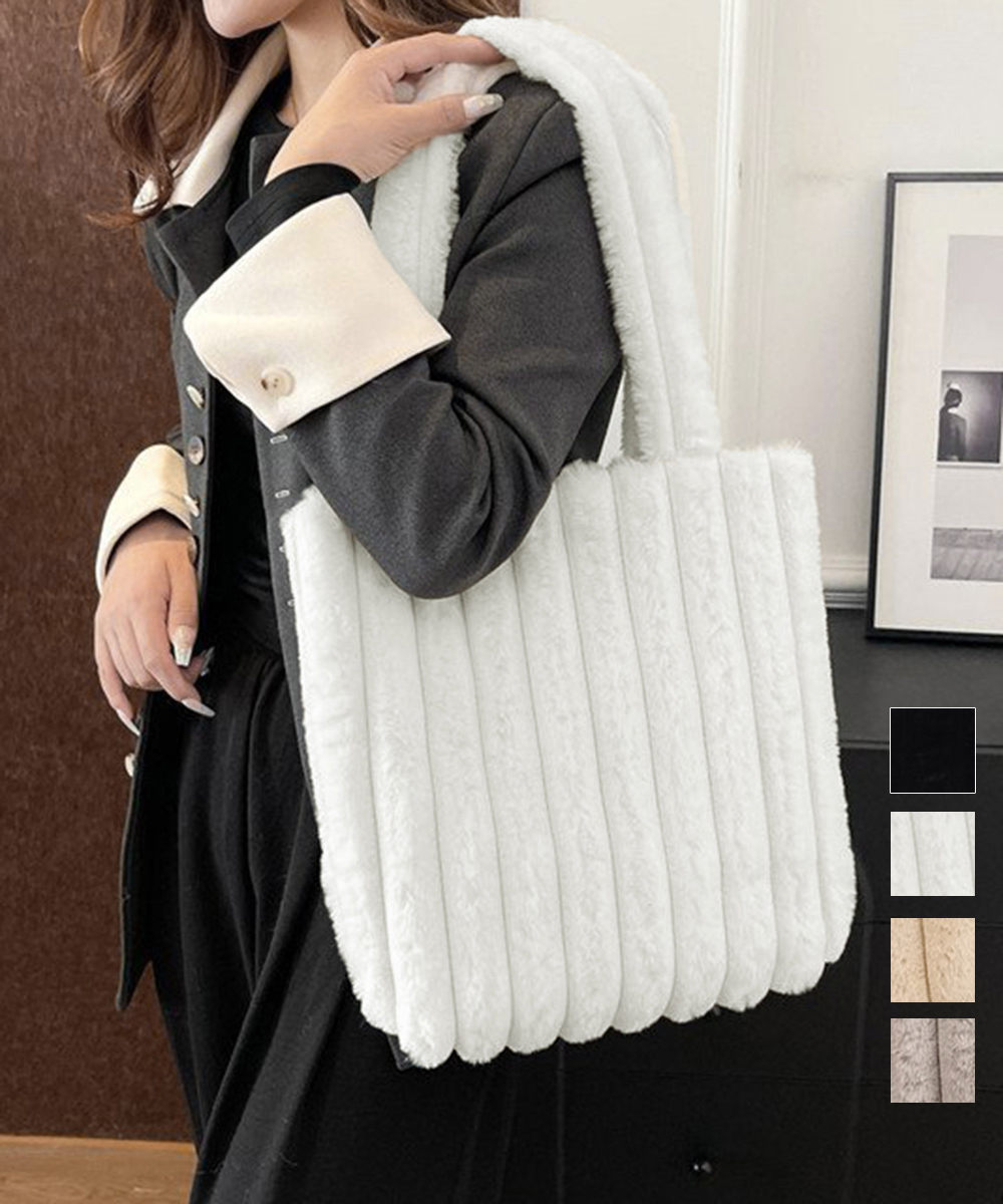 ベージュコーデ ふわふわファートートバッグ 秋冬小物 もこもこ