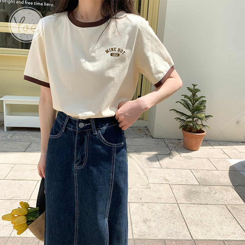 ベージュコーデ 配色切替ロゴ刺繍半袖カットソー