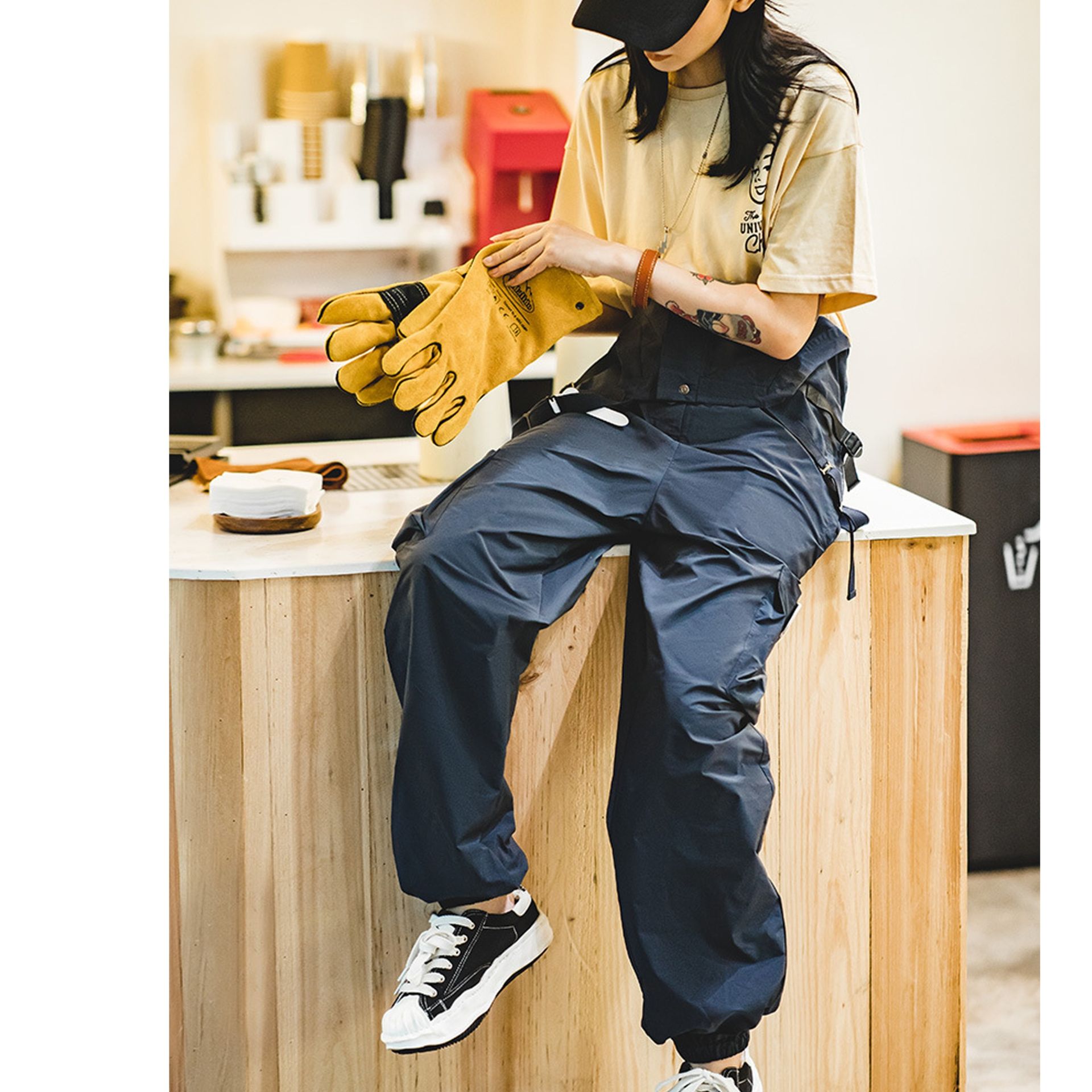 https://fulmo-img-server.com/saropetti/1746194073945_19dok0hr_aahw92ob.jpeg