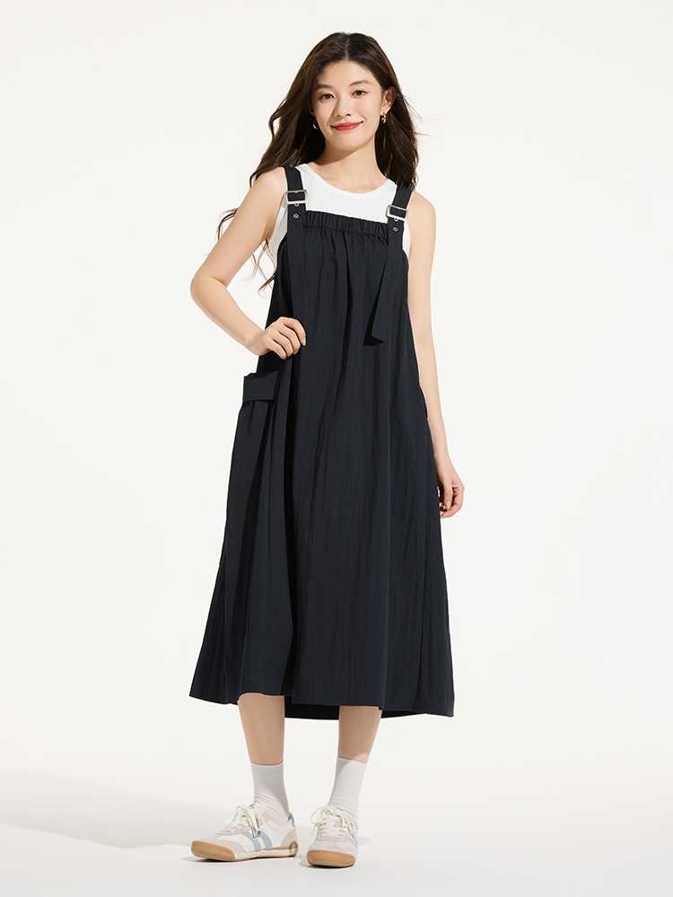 上品な透け感で女性らしさを演出するチュール サロペットで叶える特別な一日5選