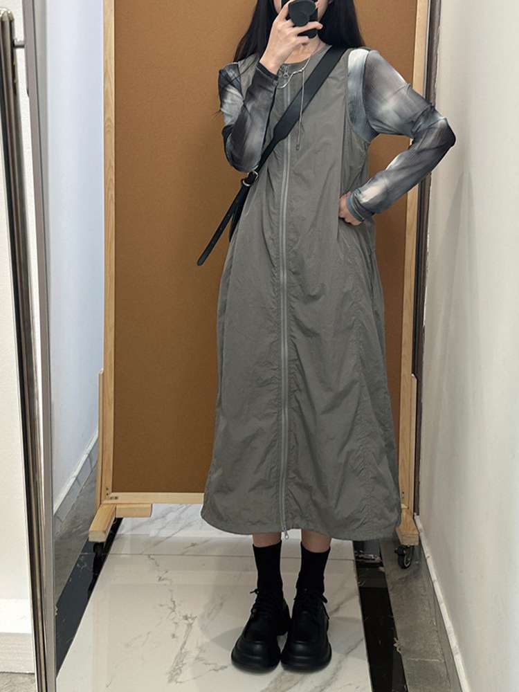 ジップアップロングサロペットワンピース