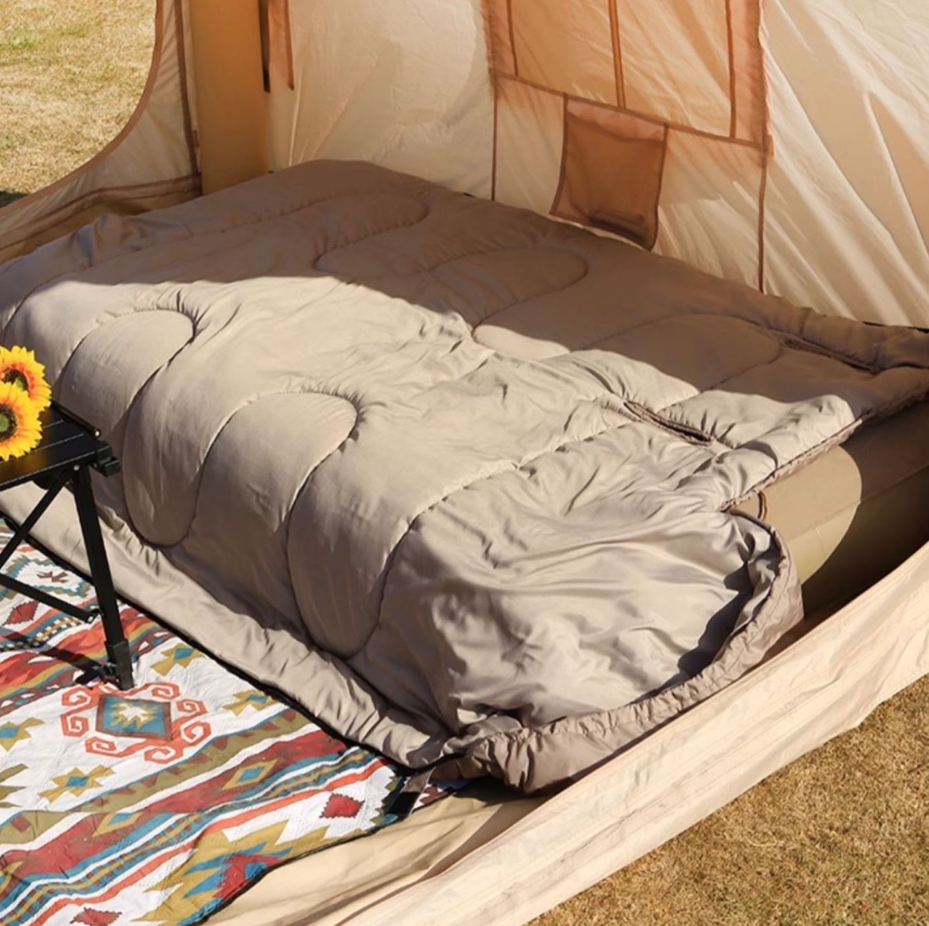 シュラフ ゆったり眠れる波型断熱シュラフ