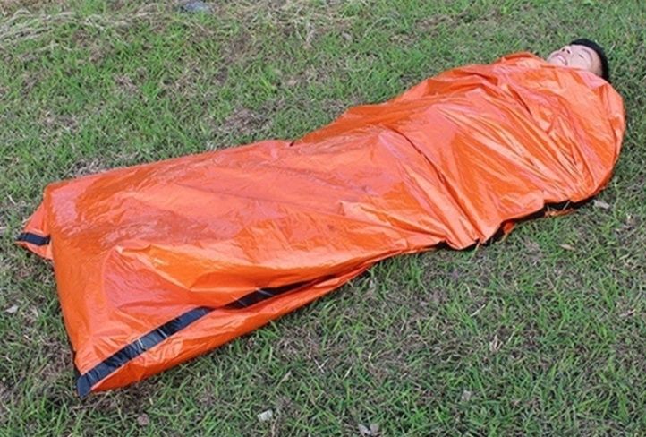 防災用緊急保温シュラフ 軽量コンパクト寝袋