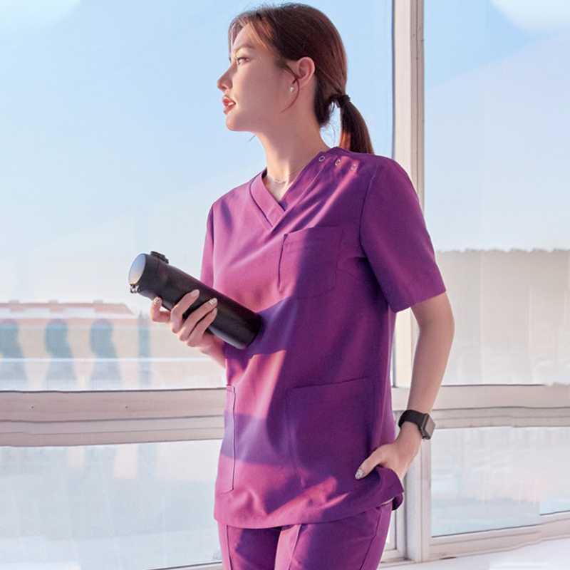 看護師におすすめのかわいいスクラブ5選