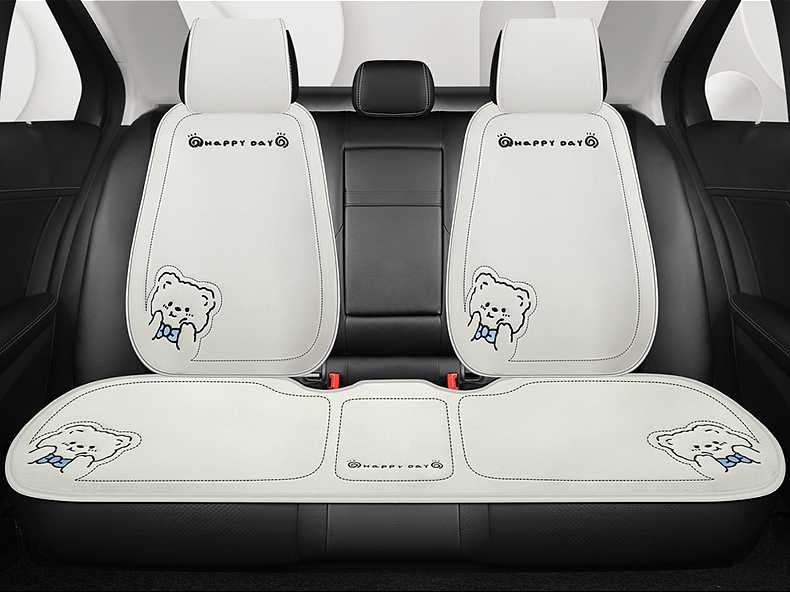 軽自動車のシートをかわいく変身！おすすめ車シートカバー15選