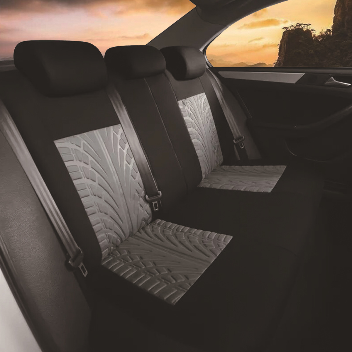 車シートカバー 立体キルティング加工で高級感漂う後部座席カバー