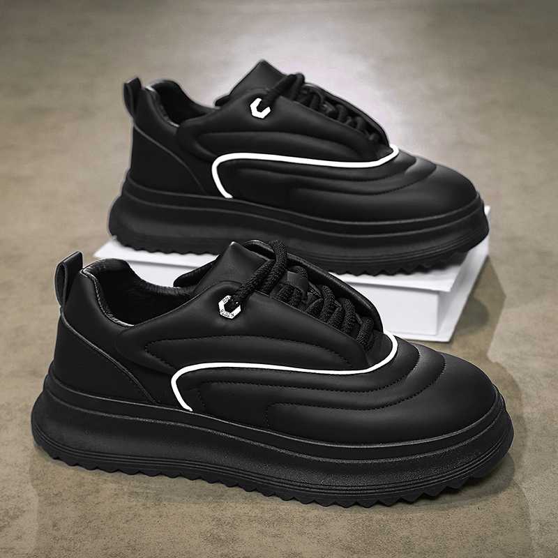 メンズの魅力を引き立てる！黒の厚底スニーカーおすすめ5選