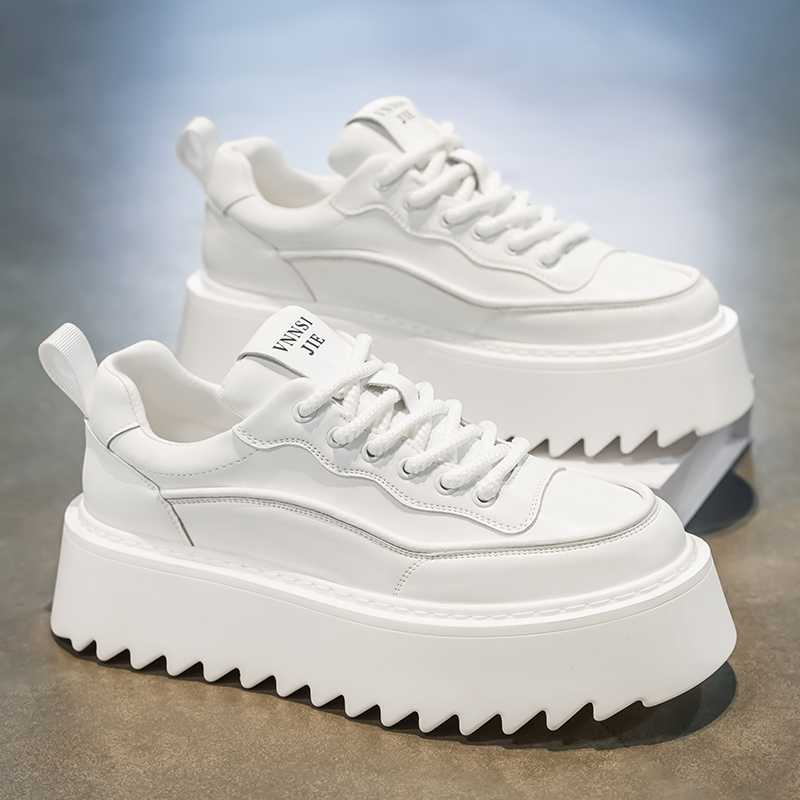 足元を変えて気分も上がる！スニーカー底厚めで歩行が楽になるおすすめ5選