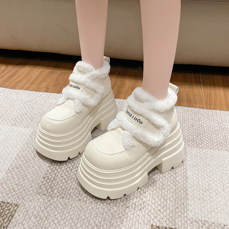 もこもこファー付き厚底スニーカー