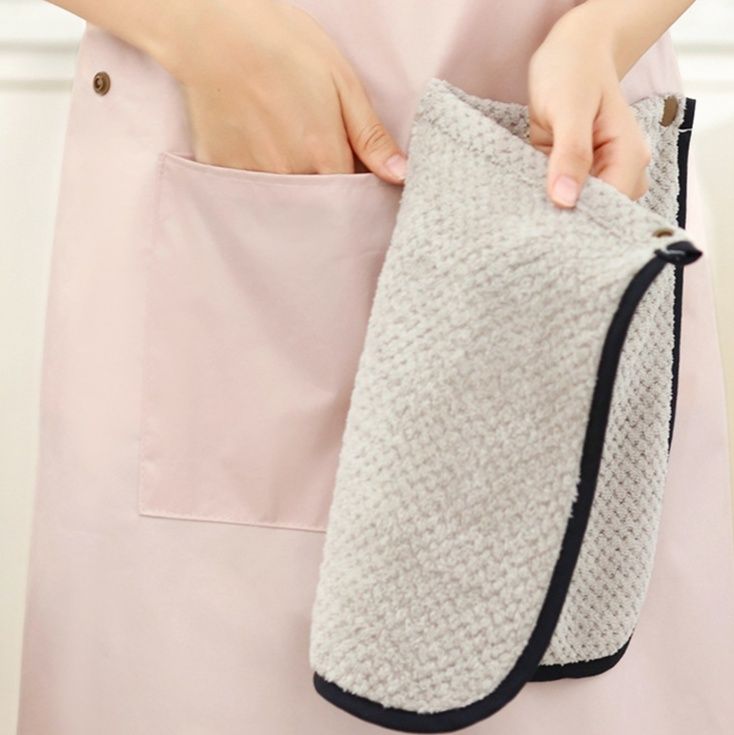 https://fulmo-img-server.com/senseino-apron/1788744223438_lrpjpp52_kxc11i97.jpeg