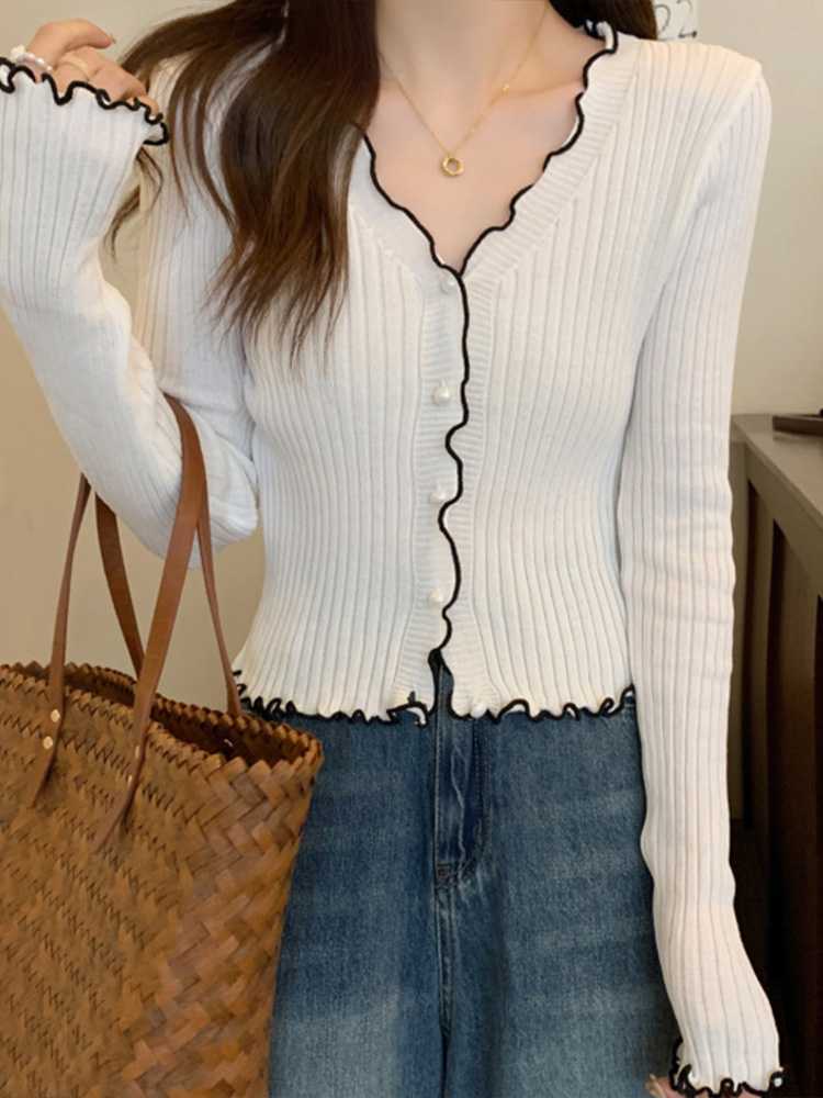 冬の白コーデが可愛い♡韓国風モテスタイル5選