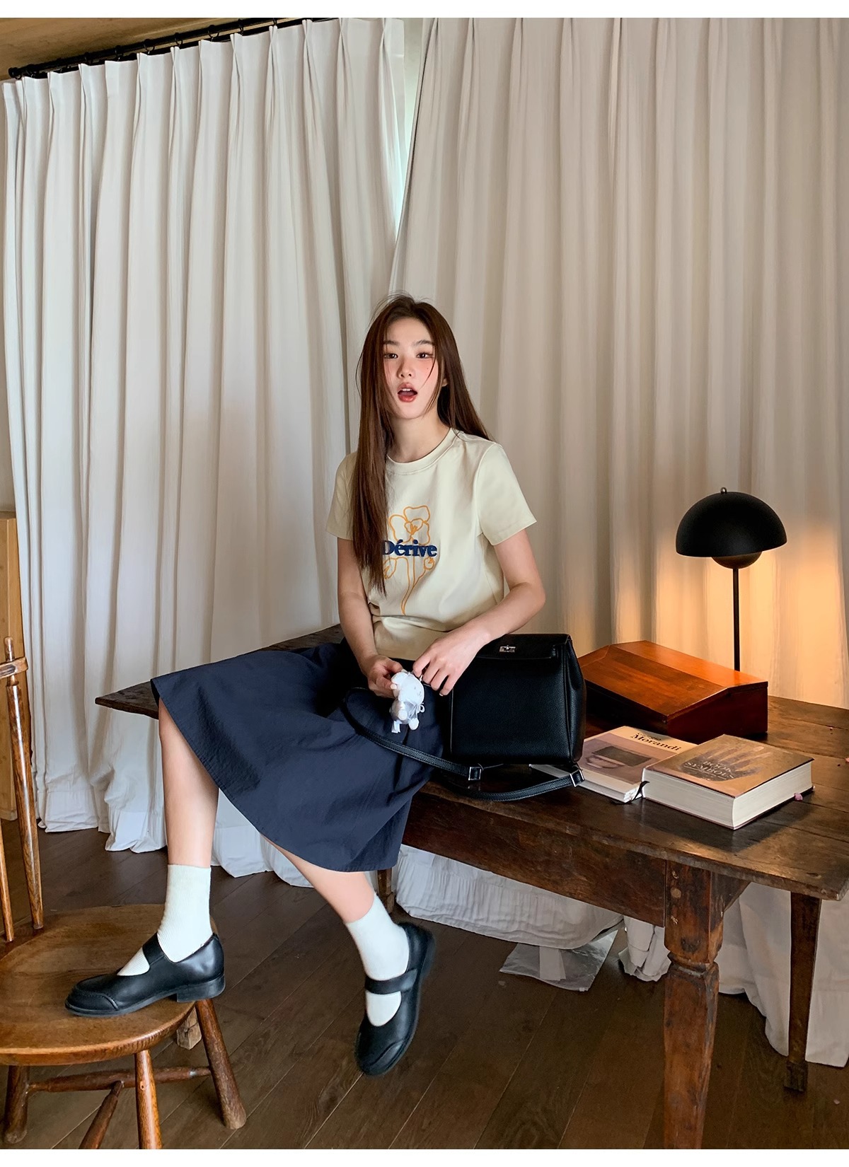 韓国ファッション お花モチーフ ゆるプリント半袖Ｔシャツ