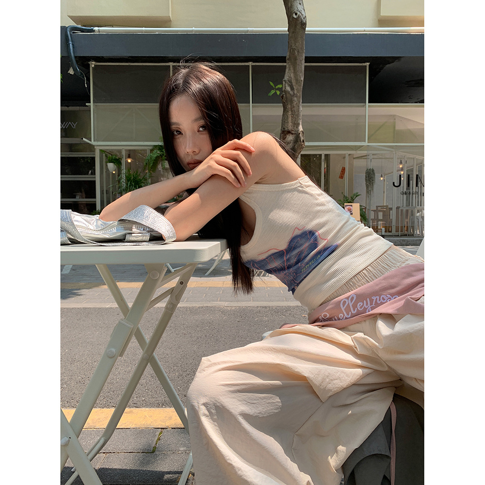韓国ファッション 花柄アートタンクトップ
