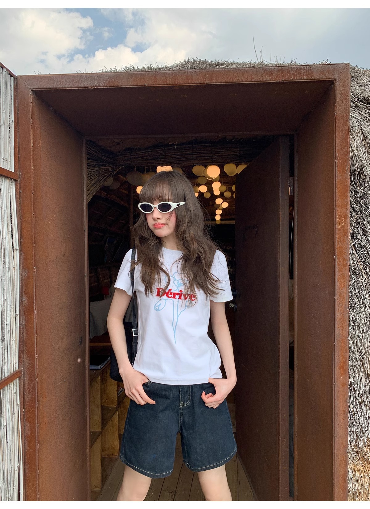 韓国ファッション お花モチーフ ゆるプリント半袖Ｔシャツ