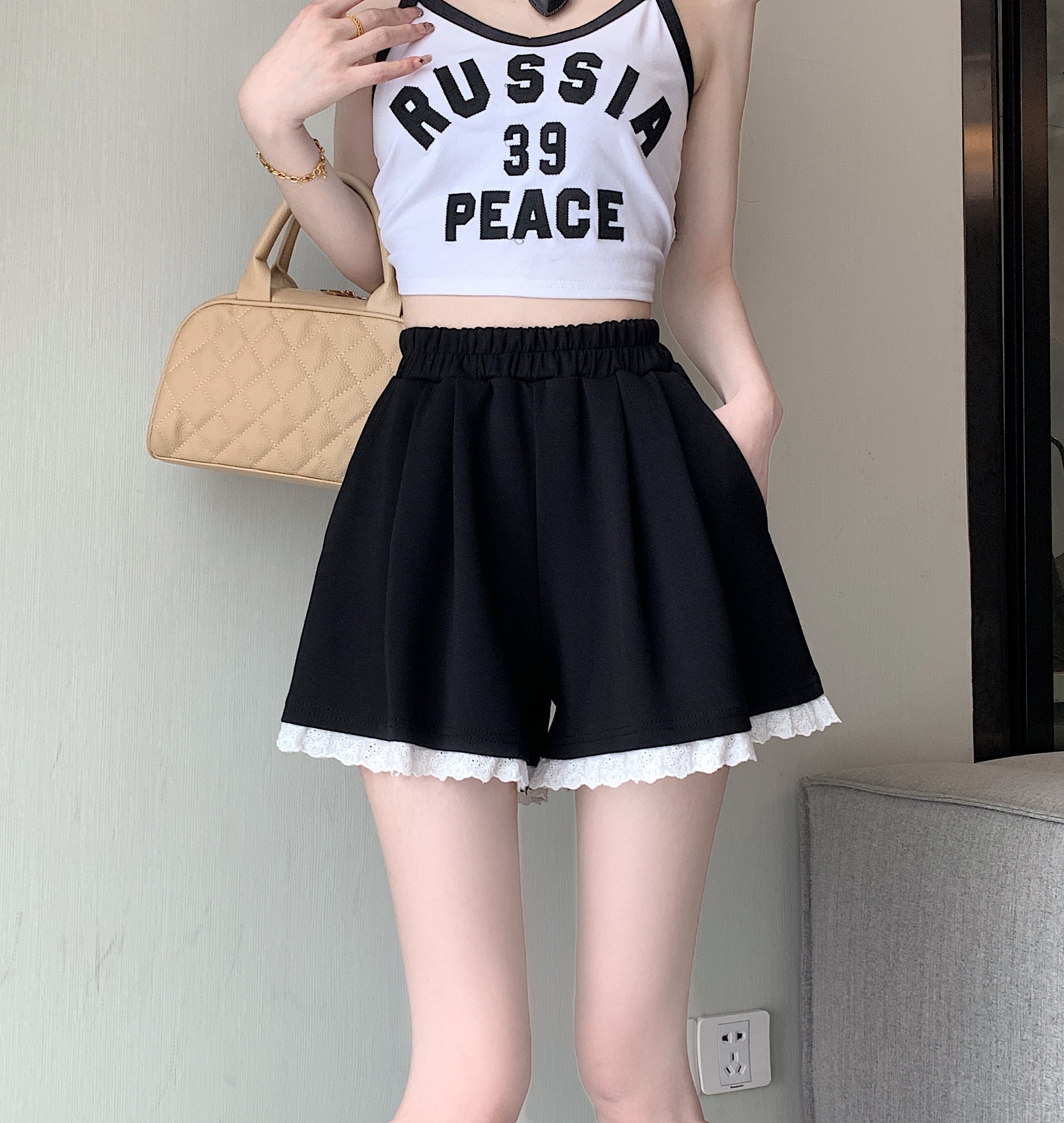 韓国ファッション レース縁取りフレアショートパンツ