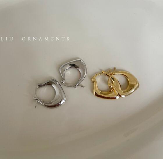 韓国ファッション 韓国風おしゃれ不規則フープピアス