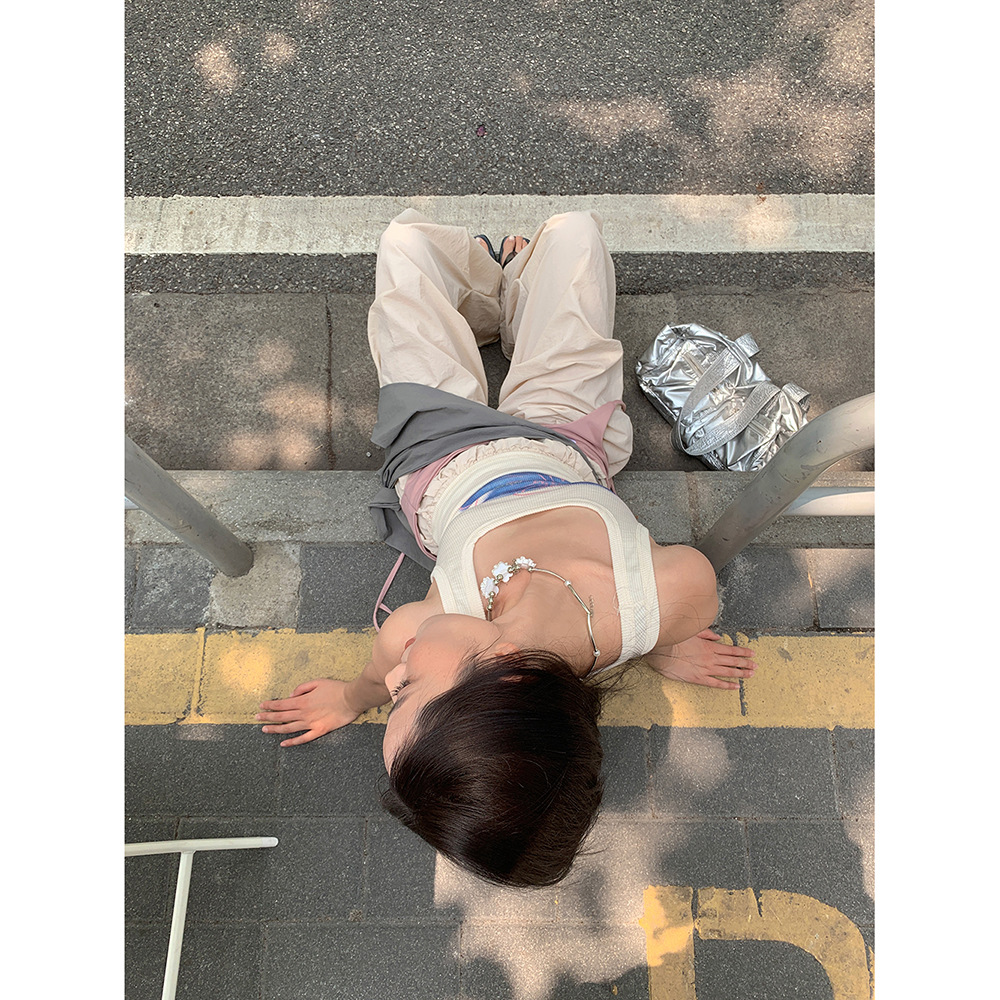 韓国ファッション 花柄アートタンクトップ