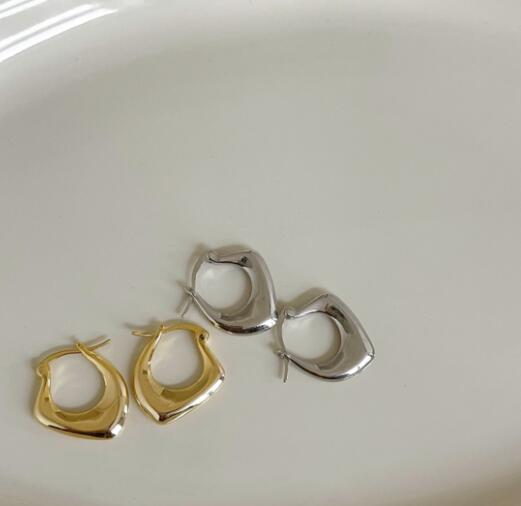 韓国ファッション 韓国風おしゃれ不規則フープピアス