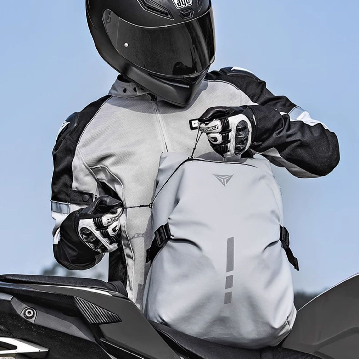 防水リュック ツーリング完全防水ヘルメット収納リュック