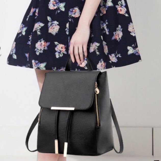 防水リュック 通勤用パステル小ぶりリュック防水仕様きれいめ調節可能