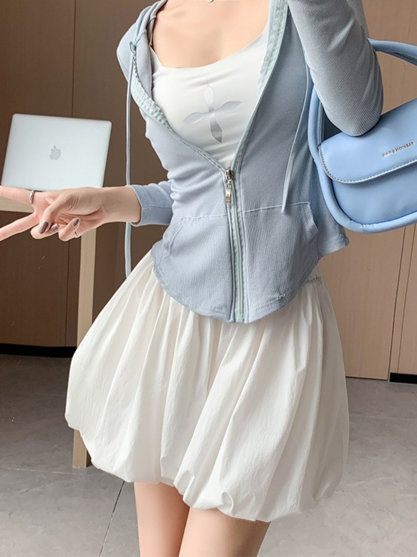 白スカート ふんわりバルーンミニスカート