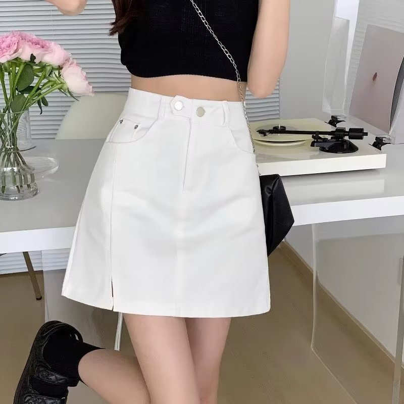 白スカート すっきりシルエット台形スカート