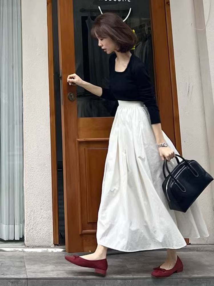 白スカート ふんわり優美なロングフレアスカート