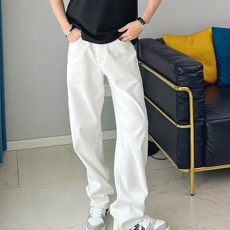 白パンツ すっきりシルエットストレートパンツ