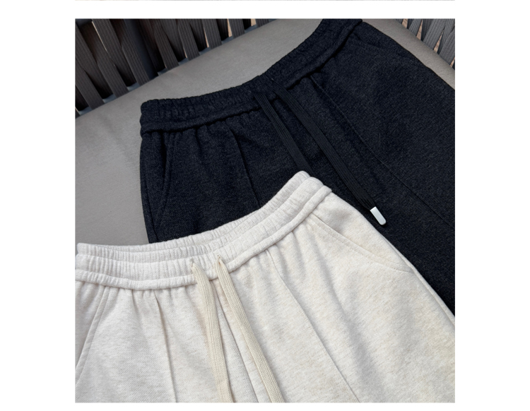 白パンツ リラックスワイドニットパンツ