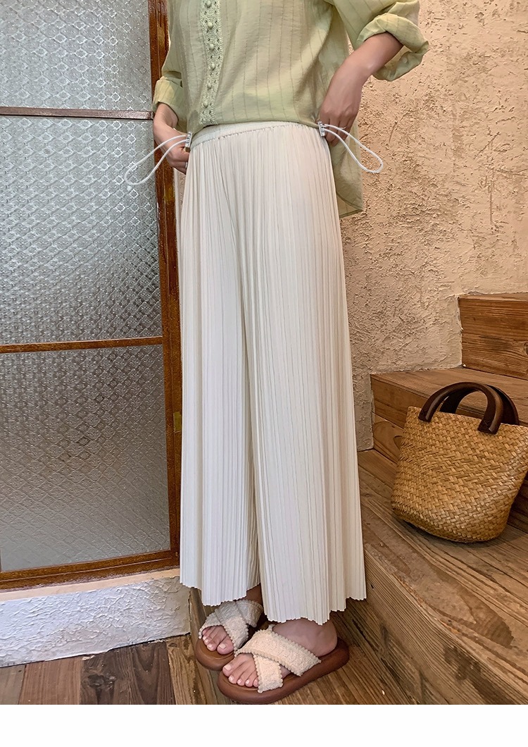 白パンツ プリーツ風リラックスワイドパンツ