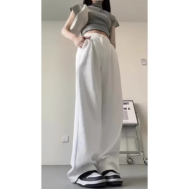 白パンツ クレープ素材プリーツワイドパンツ