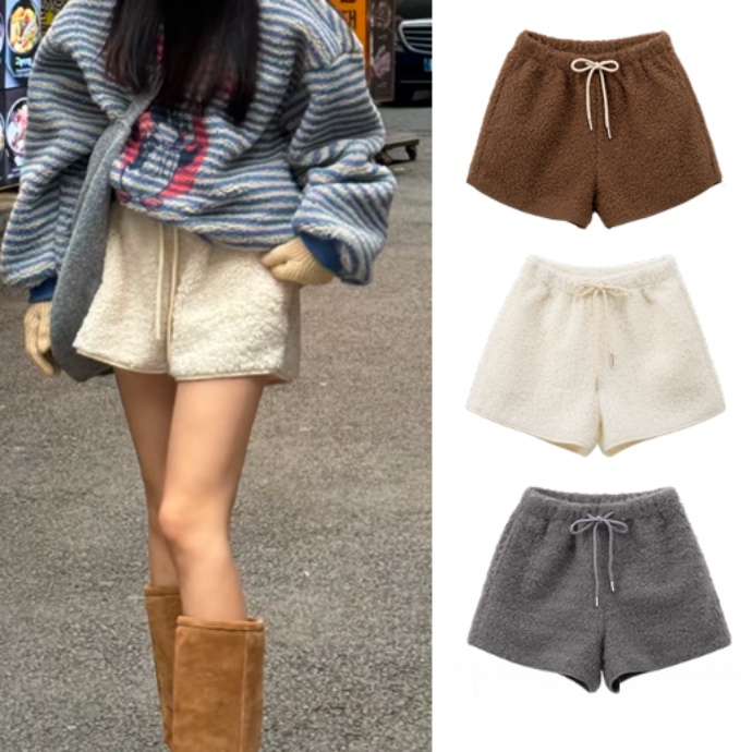 白パンツ もこもこ素材ショートパンツ