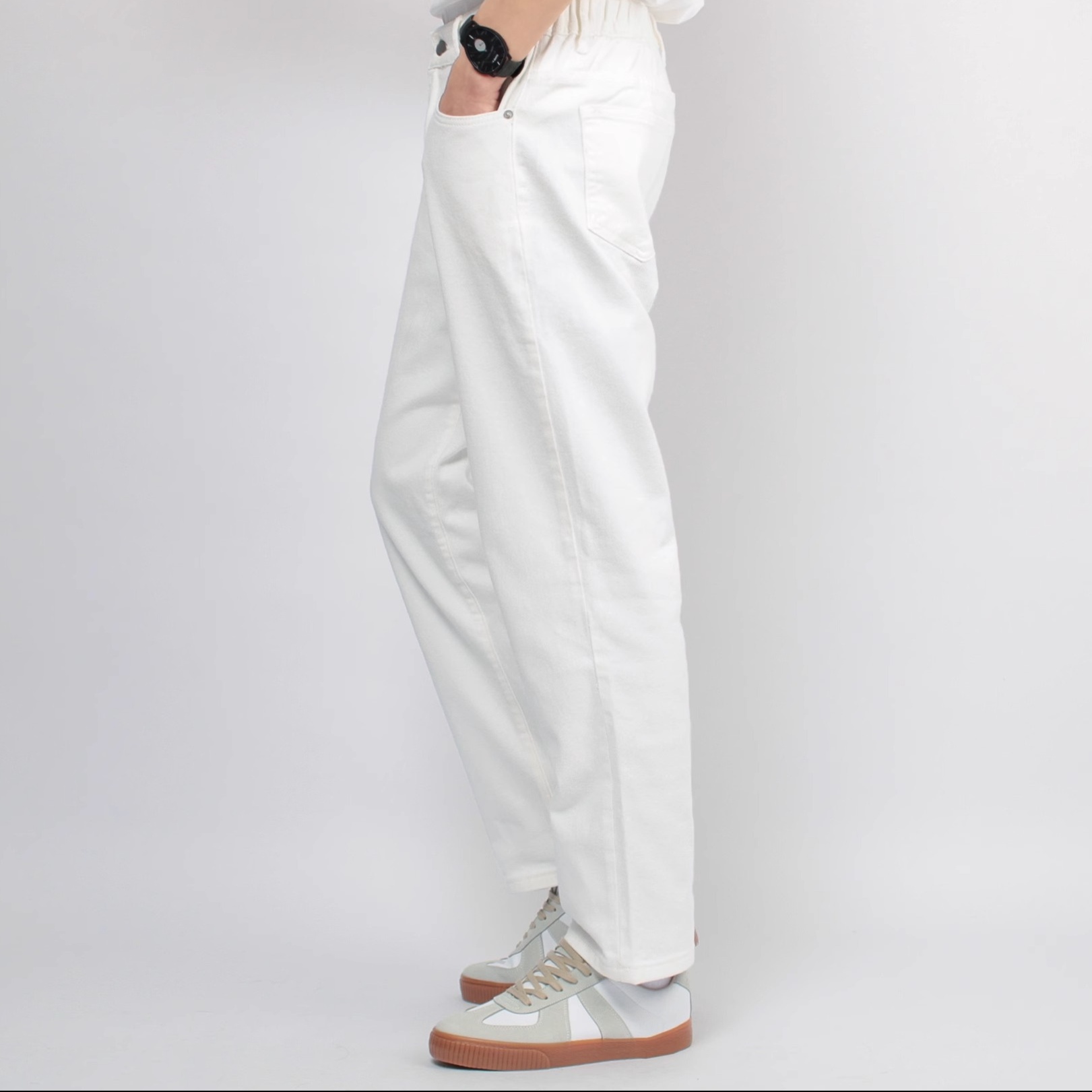 白パンツ シンプル テーパード デニムパンツ