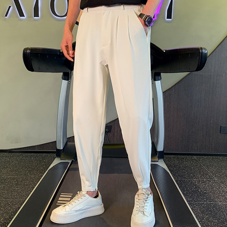 白パンツ シンプルテーパードスラックス