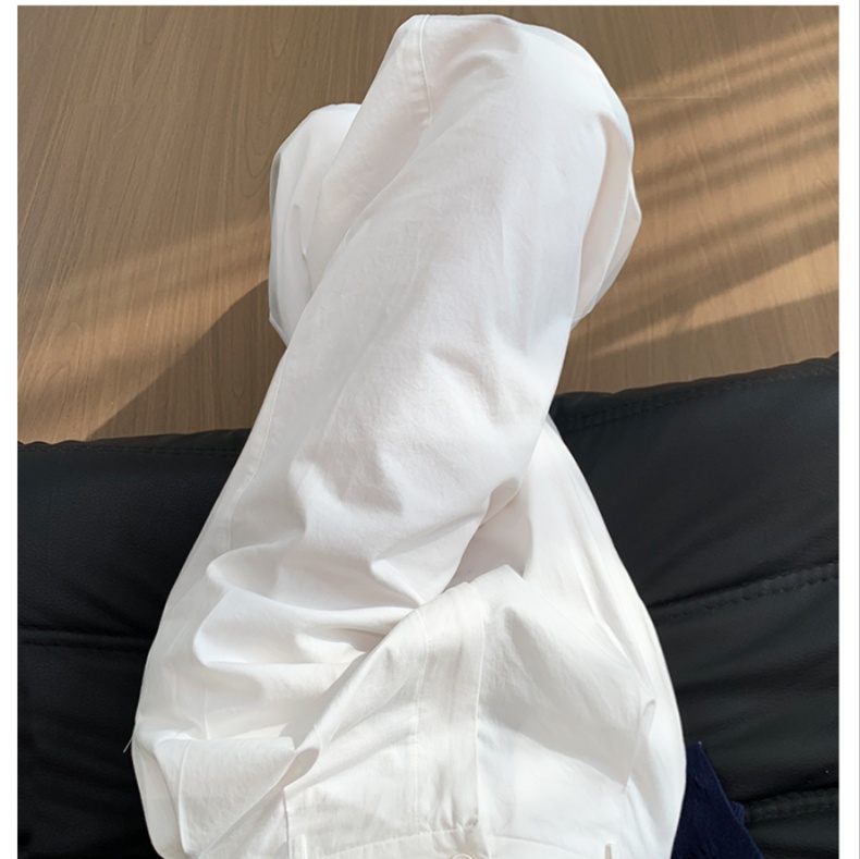 白パンツ 伸縮性抜群 上品ストレートパンツ