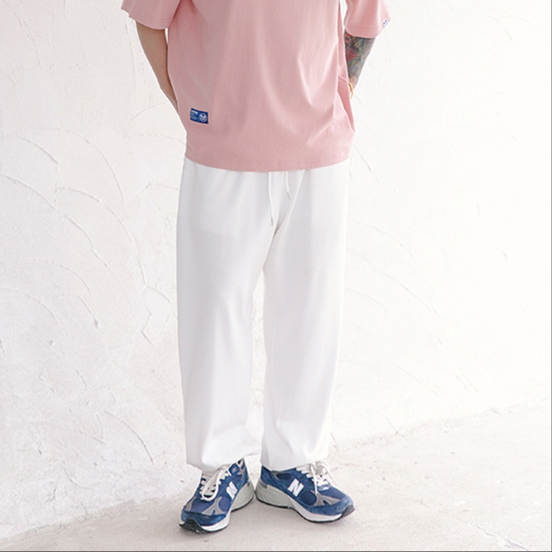 白パンツ ゆったりリラックス美脚パンツ