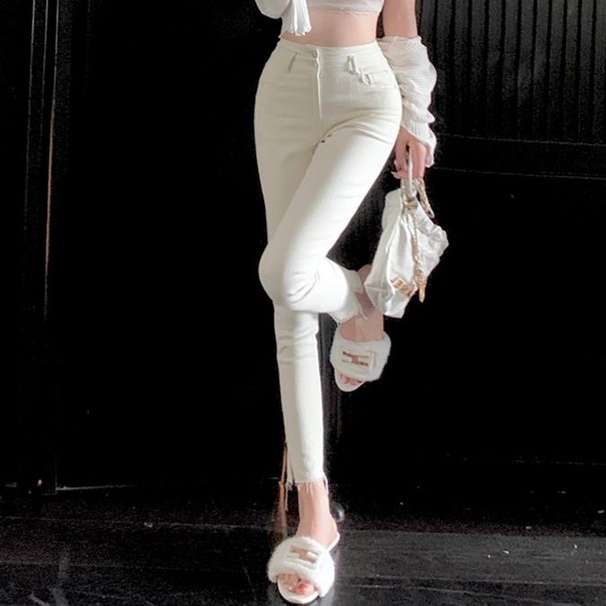 白パンツ すっきりシルエット美脚パンツ