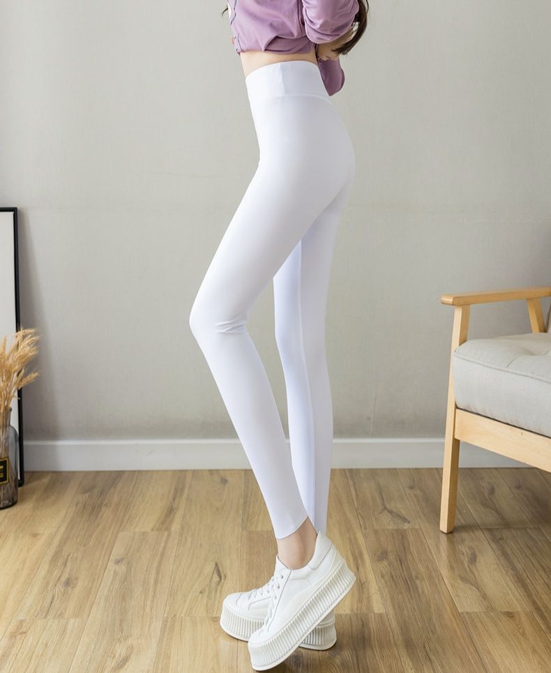 白パンツ すっきり美脚ストレッチスキニー