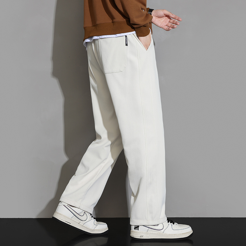 白パンツ ゆったりシルエット ルーズスウェットパンツ
