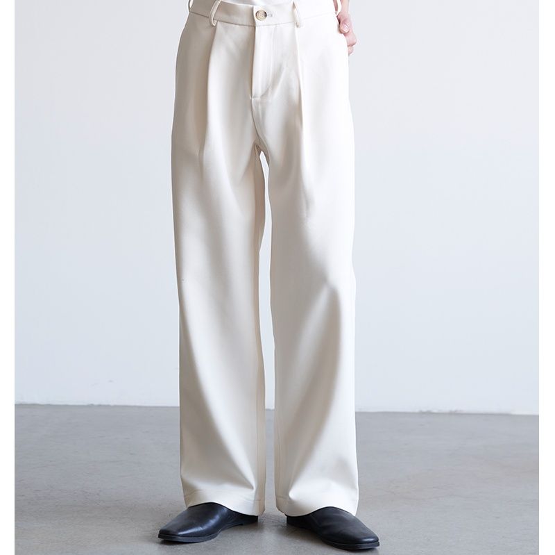 白パンツ 上質シルエット ワイドストレート