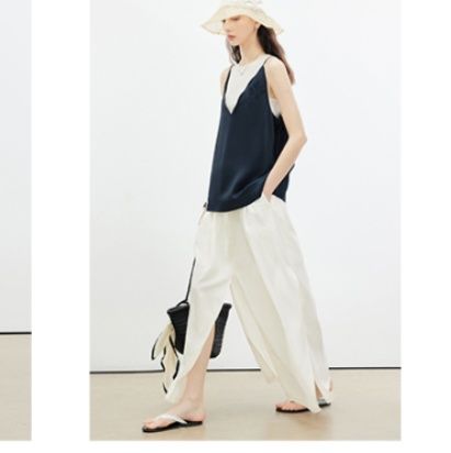 白パンツ 優雅スリット入りワイドパンツ