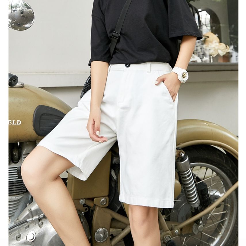 白パンツ シンプル膝丈ストレートハーフパンツ