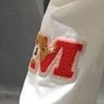 白パンツ ワッペン装飾ストレートパンツ