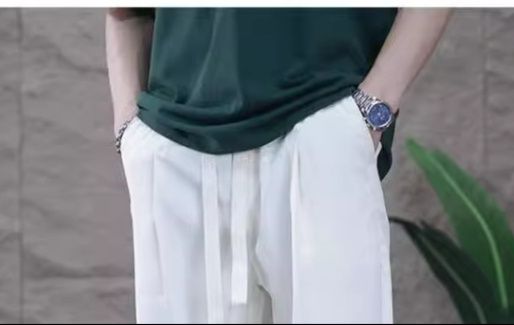 白パンツ しなやか素材リラックスストレート