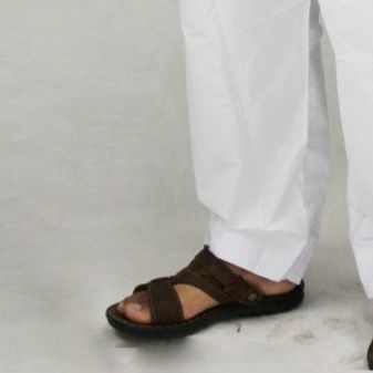 白パンツ ゆったりウエストリラックスパンツ
