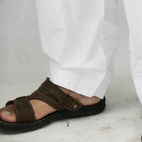 白パンツ ゆったりウエストリラックスパンツ